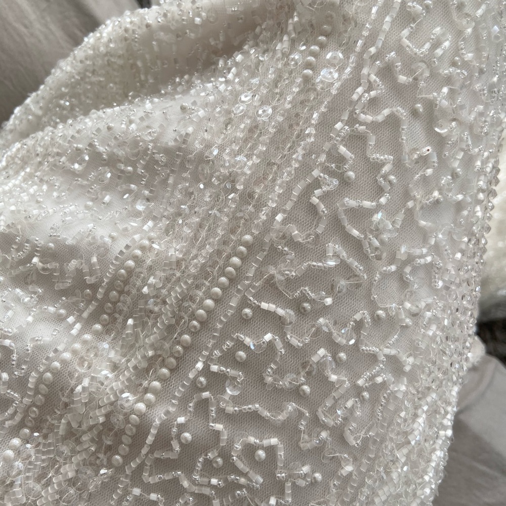 Never worn wedding dress - Adrianna Papell Lenora - Picture 4 of 4